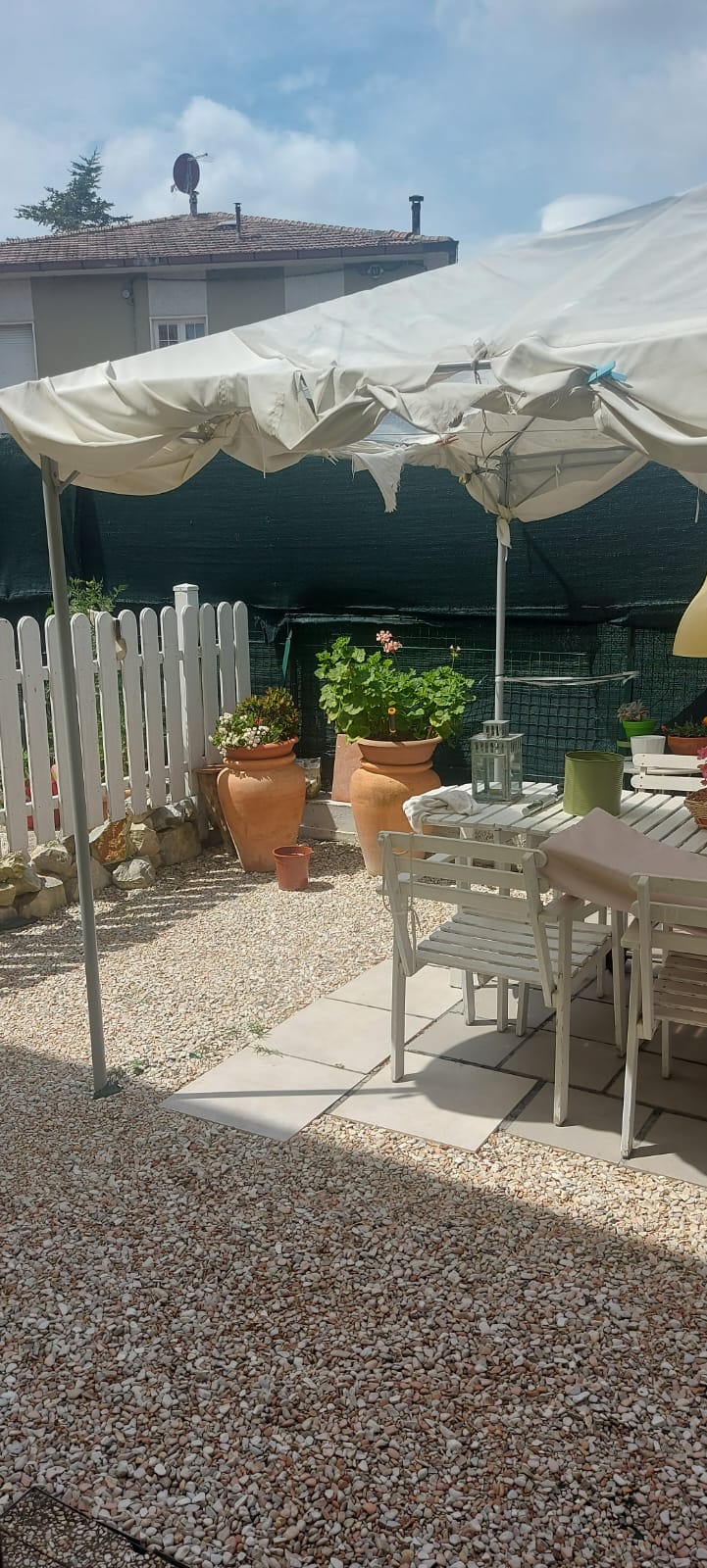 VILLA A SCHIERA VENDITA SIROLO 32