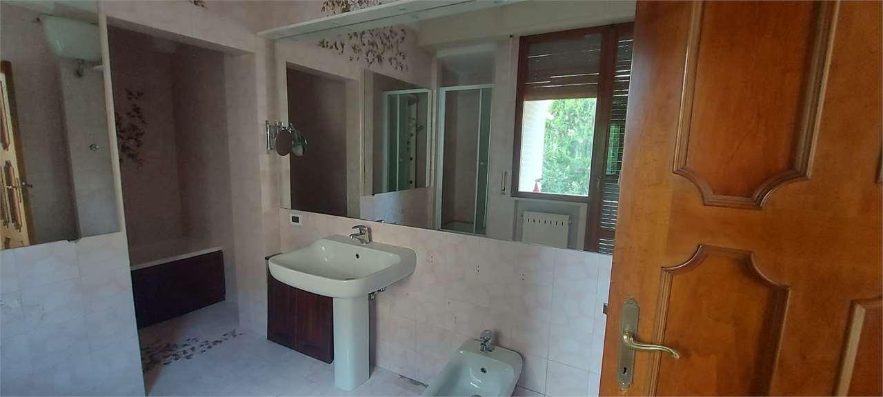 VILLETTA SCHIERA AFFITTO ANCONA 22