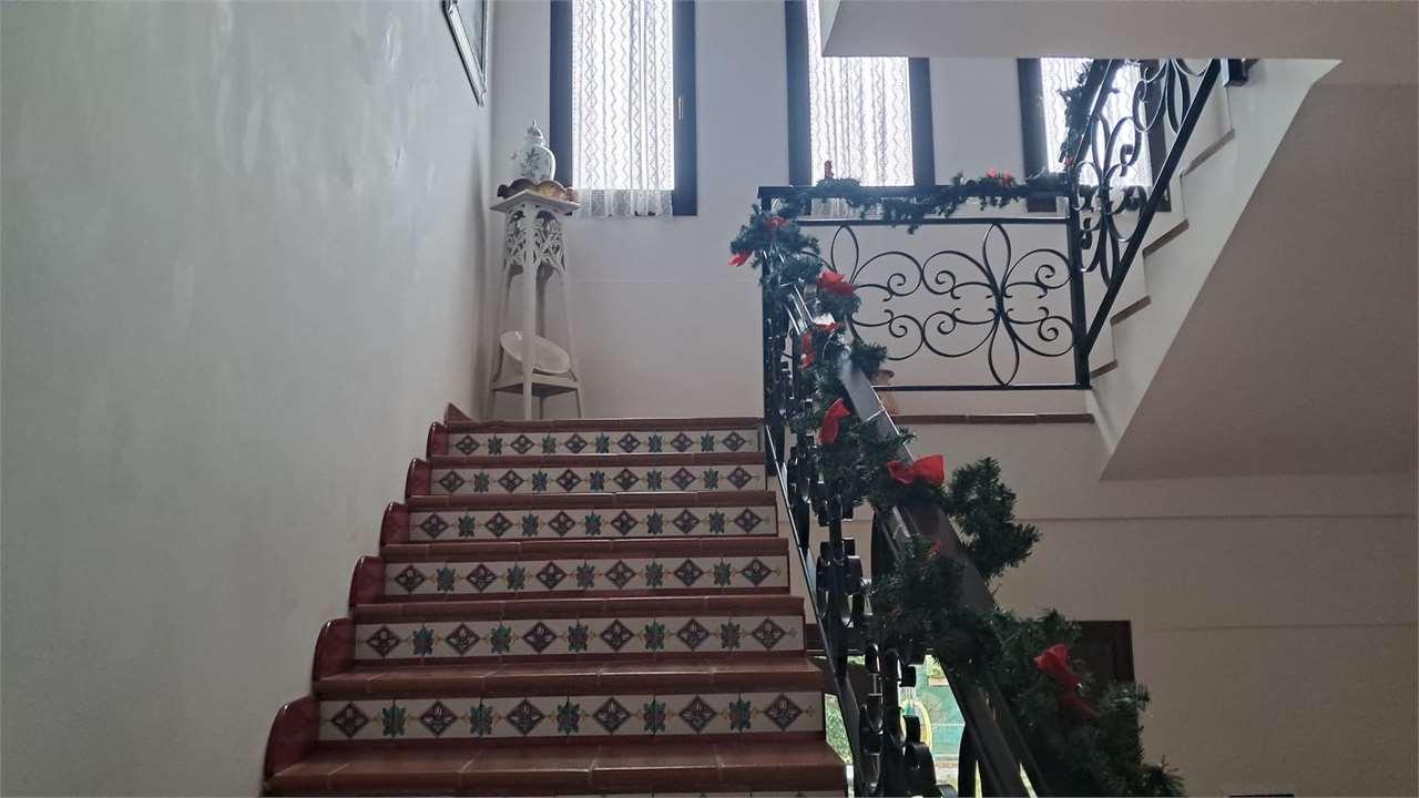 VILLA BIFAMILIARE VENDITA MONSANO 5
