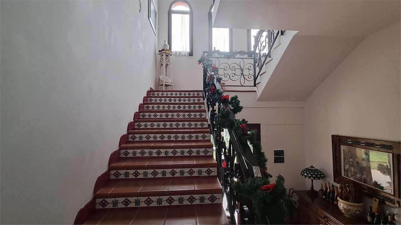 VILLA BIFAMILIARE VENDITA MONSANO 7