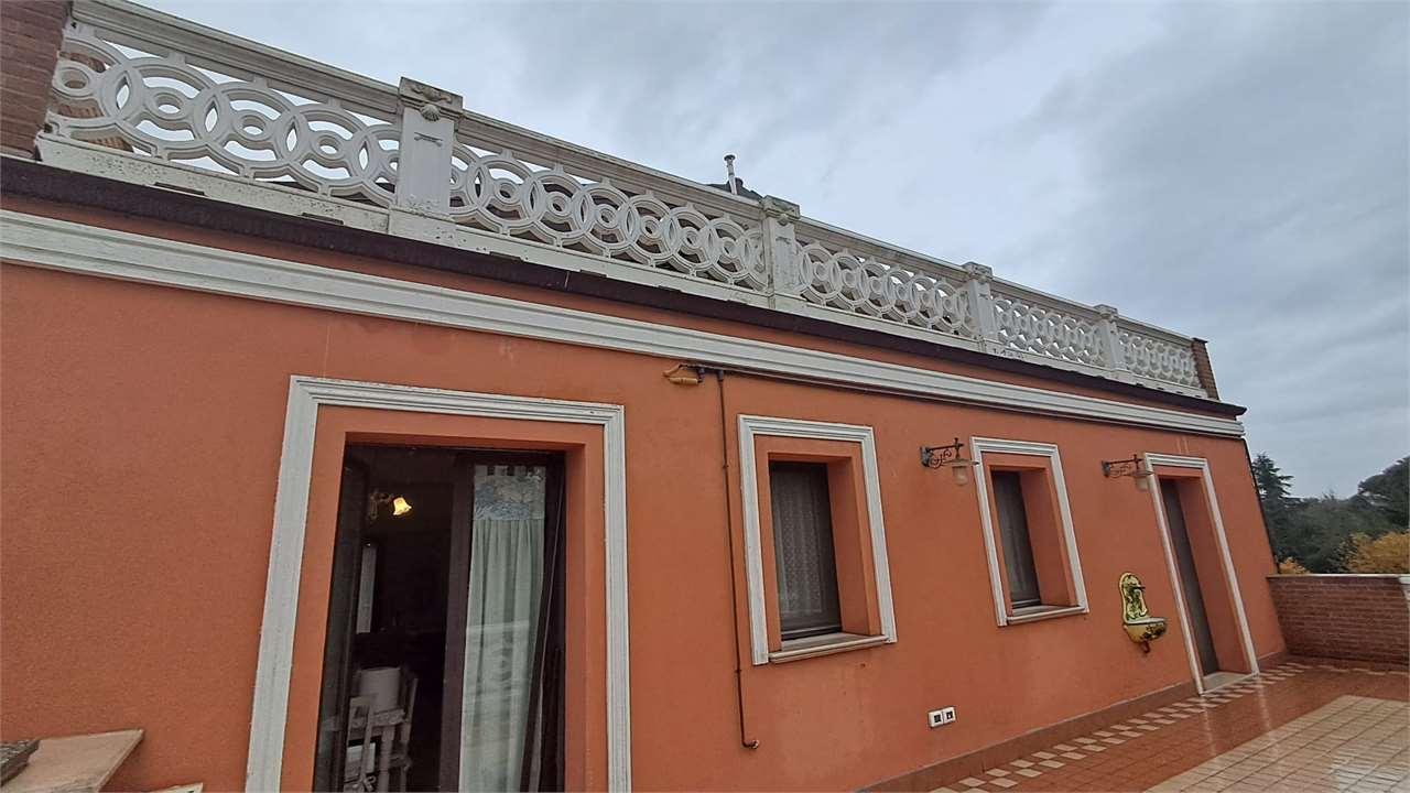 VILLA BIFAMILIARE VENDITA MONSANO 23