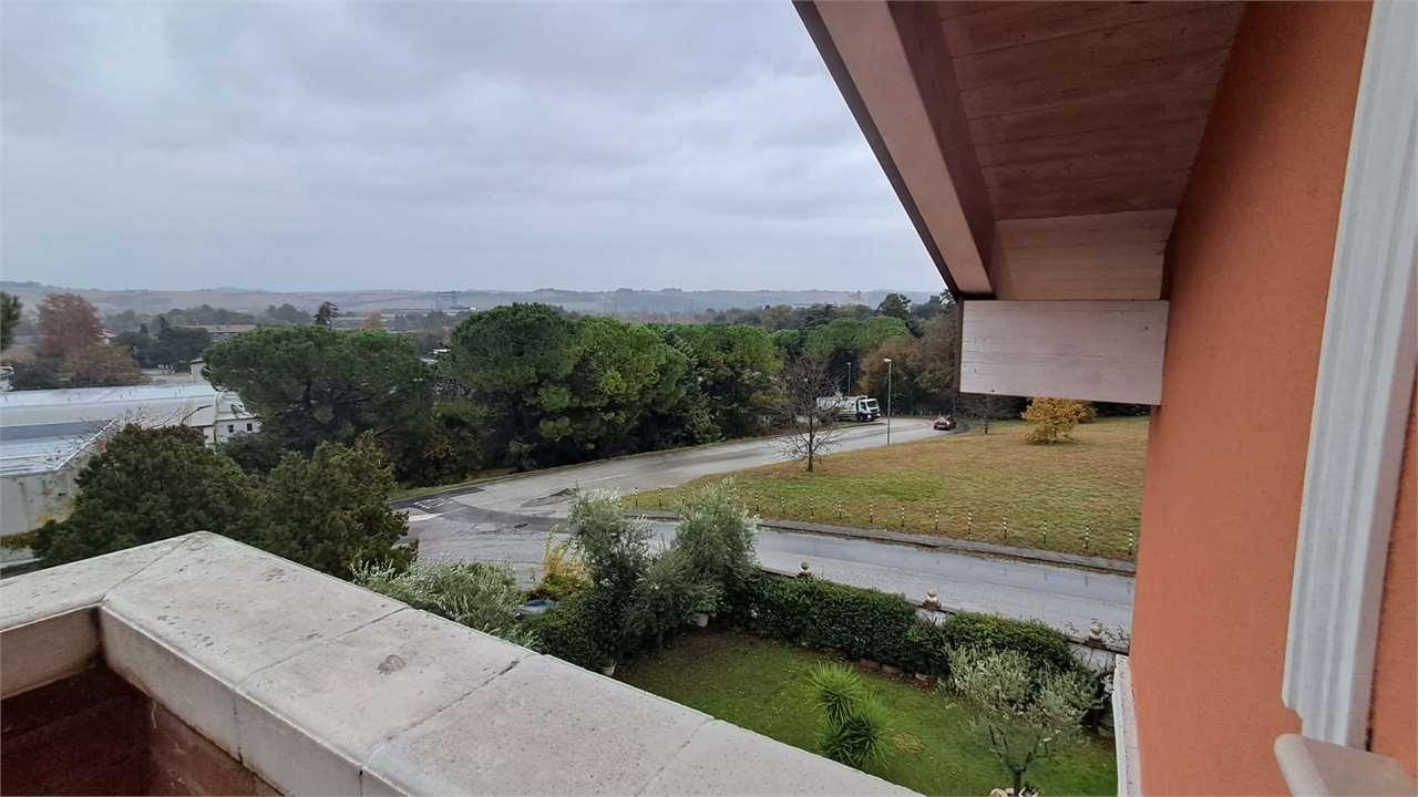 VILLA BIFAMILIARE VENDITA MONSANO 42