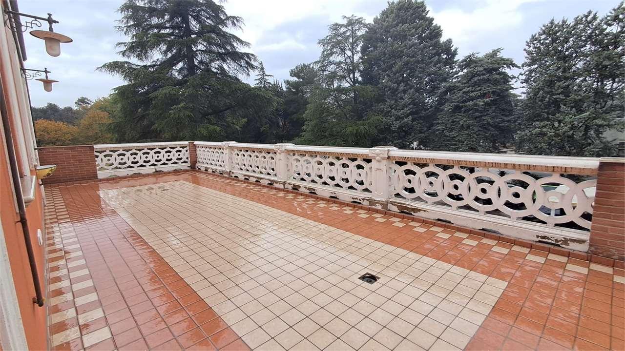 VILLA BIFAMILIARE VENDITA MONSANO 46