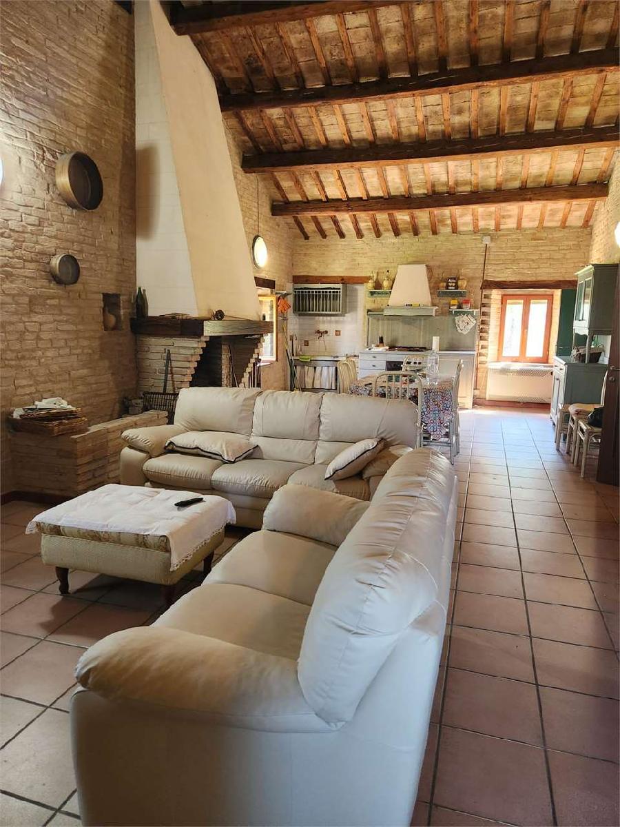 VILLA VENDITA RECANATI 6