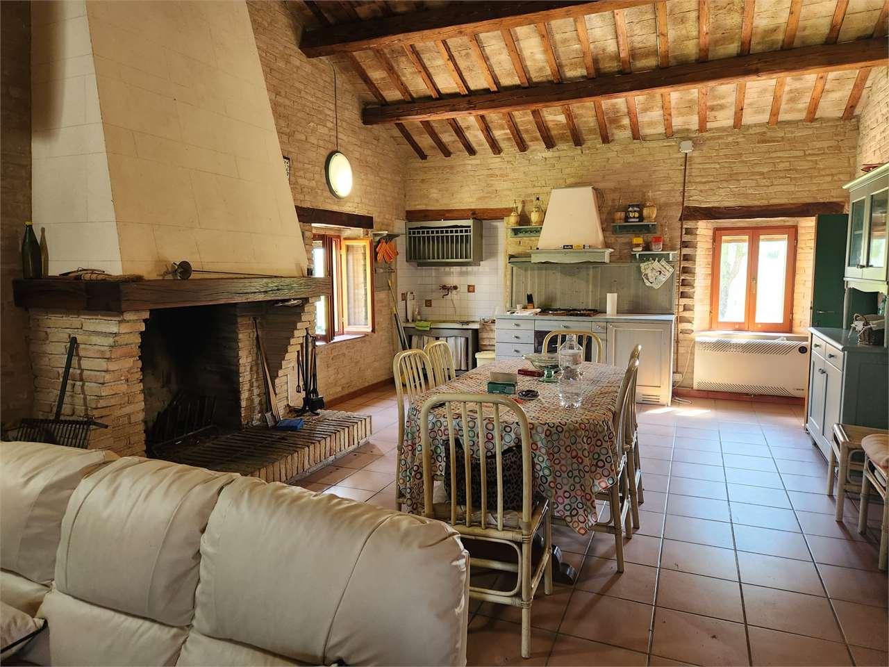 VILLA VENDITA RECANATI 8