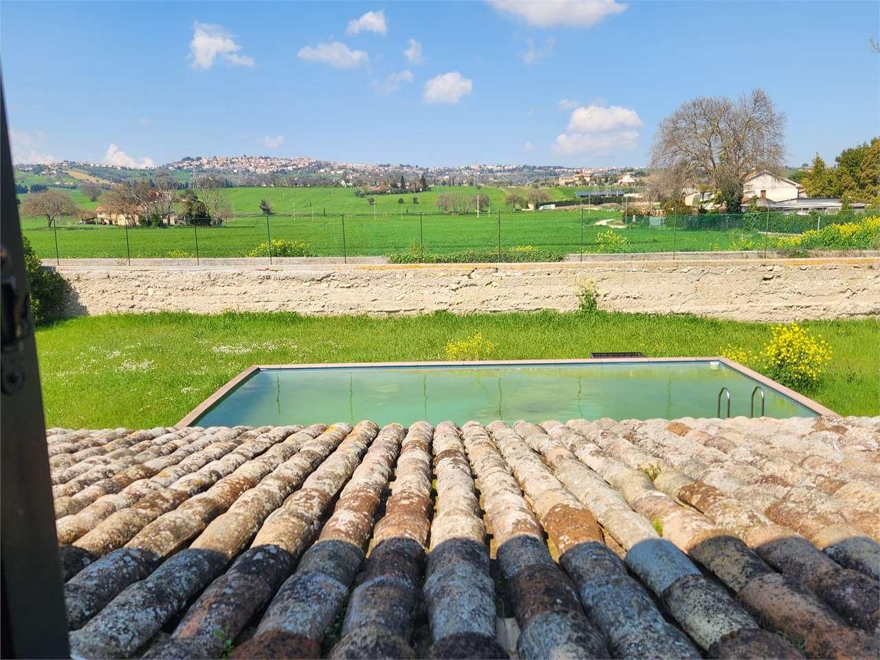 VILLA VENDITA RECANATI 34