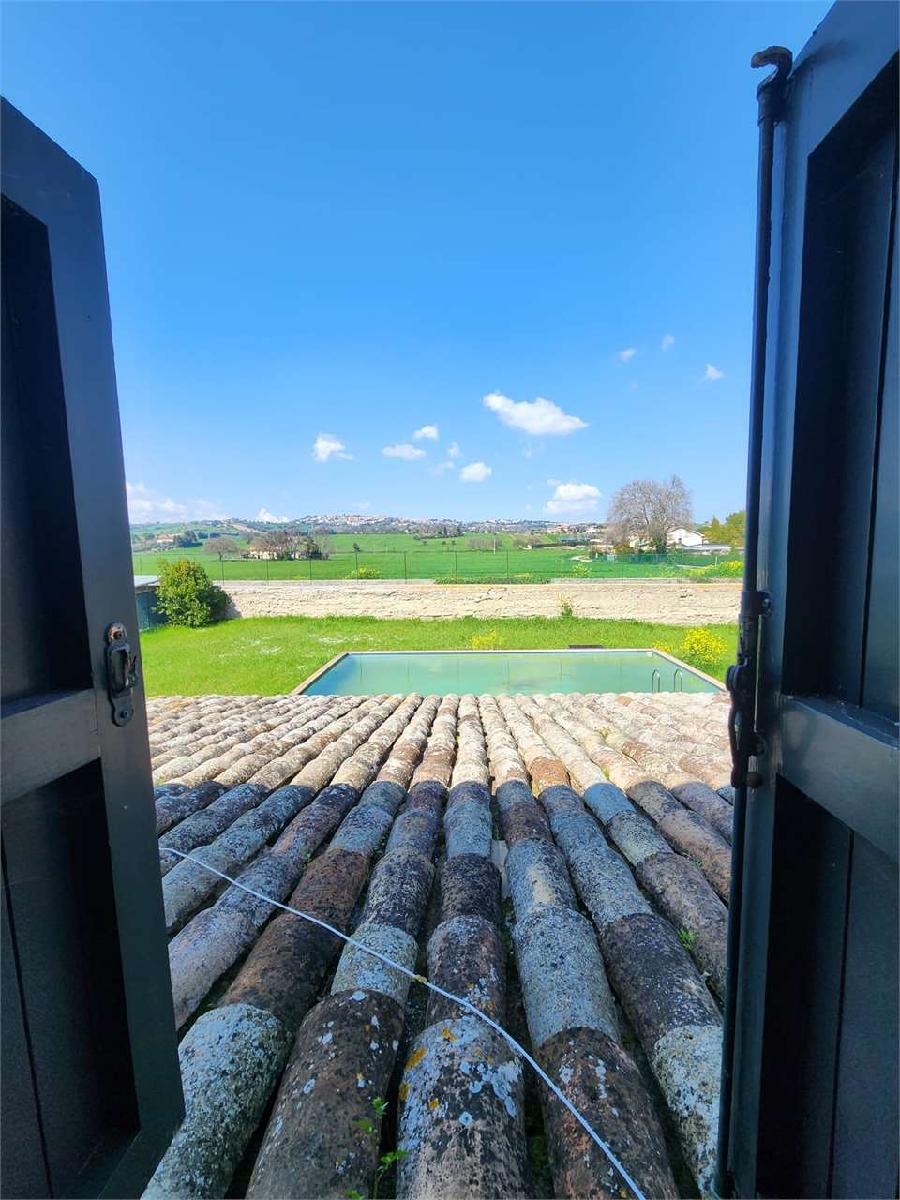 VILLA VENDITA RECANATI 35