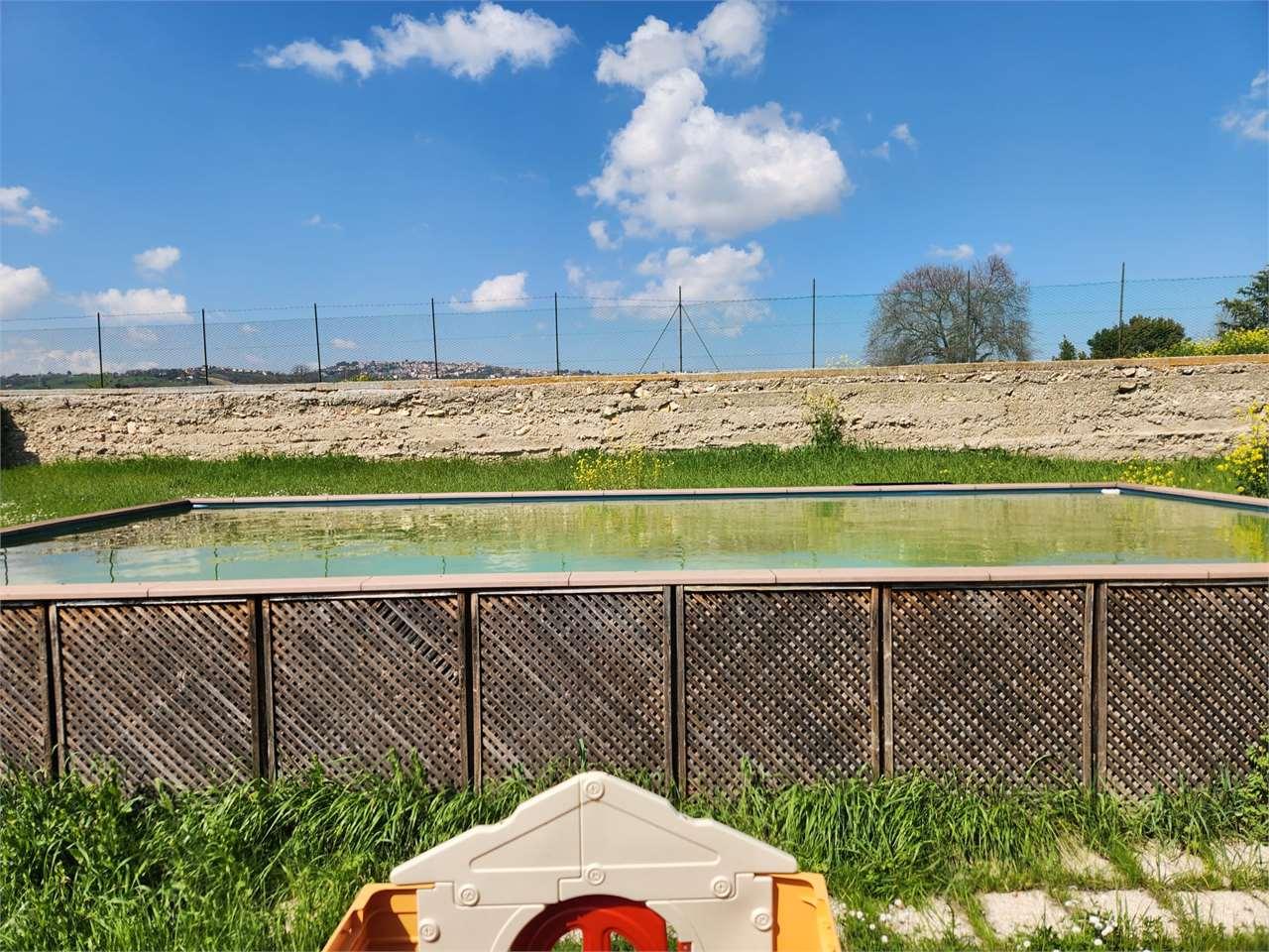 VILLA VENDITA RECANATI 37