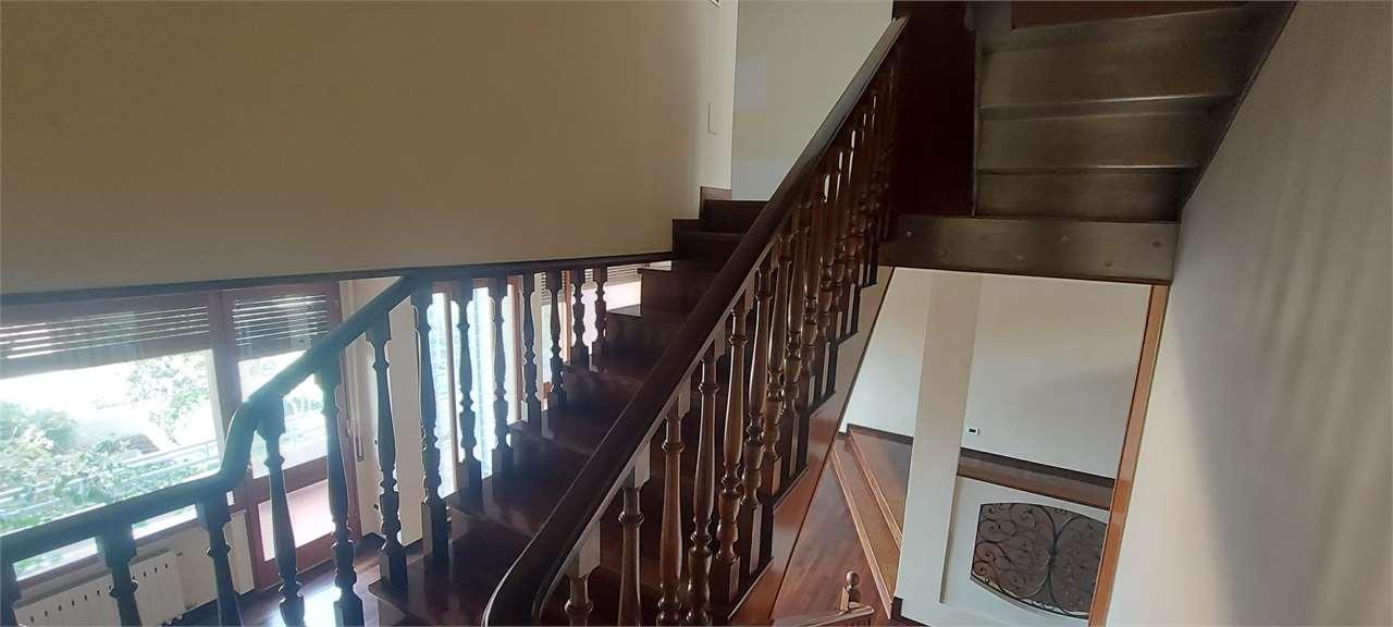 VILLETTA SCHIERA VENDITA ANCONA 19