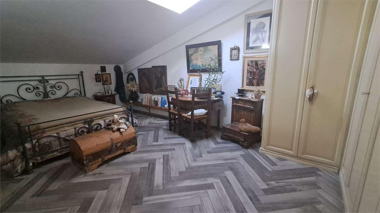 TRILOCALE VENDITA CAMERANO 6