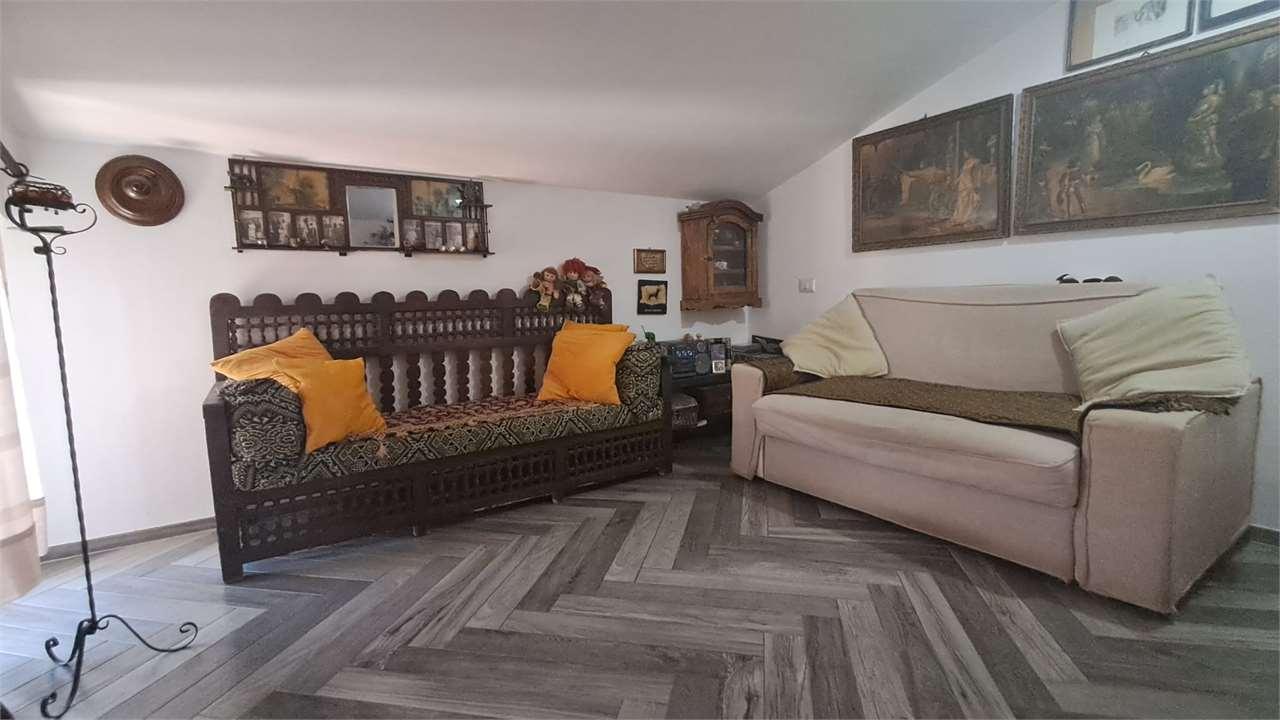 TRILOCALE VENDITA CAMERANO 15