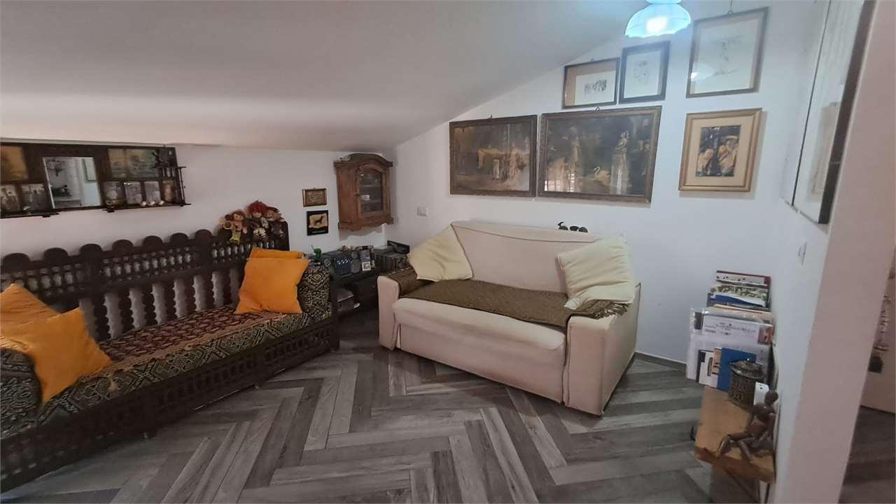TRILOCALE VENDITA CAMERANO 16