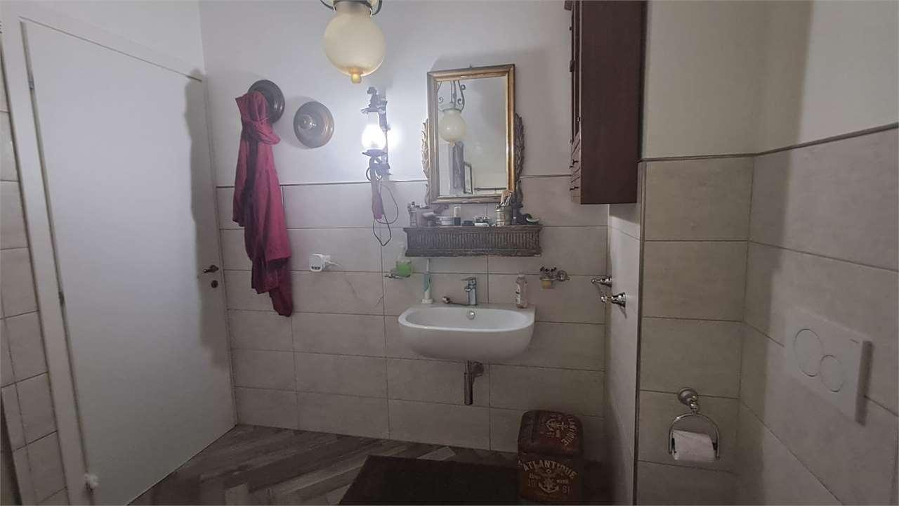 TRILOCALE VENDITA CAMERANO 27