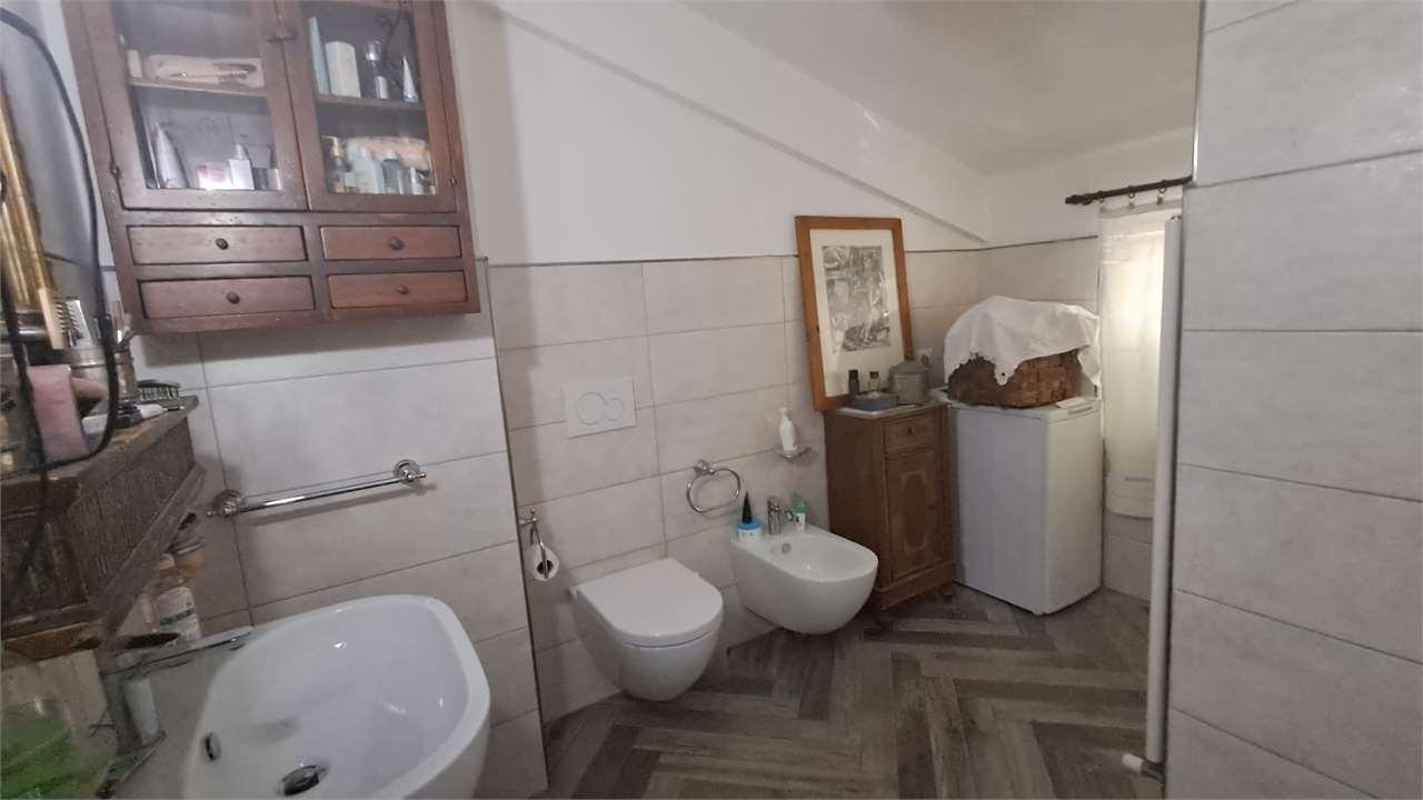 TRILOCALE VENDITA CAMERANO 28
