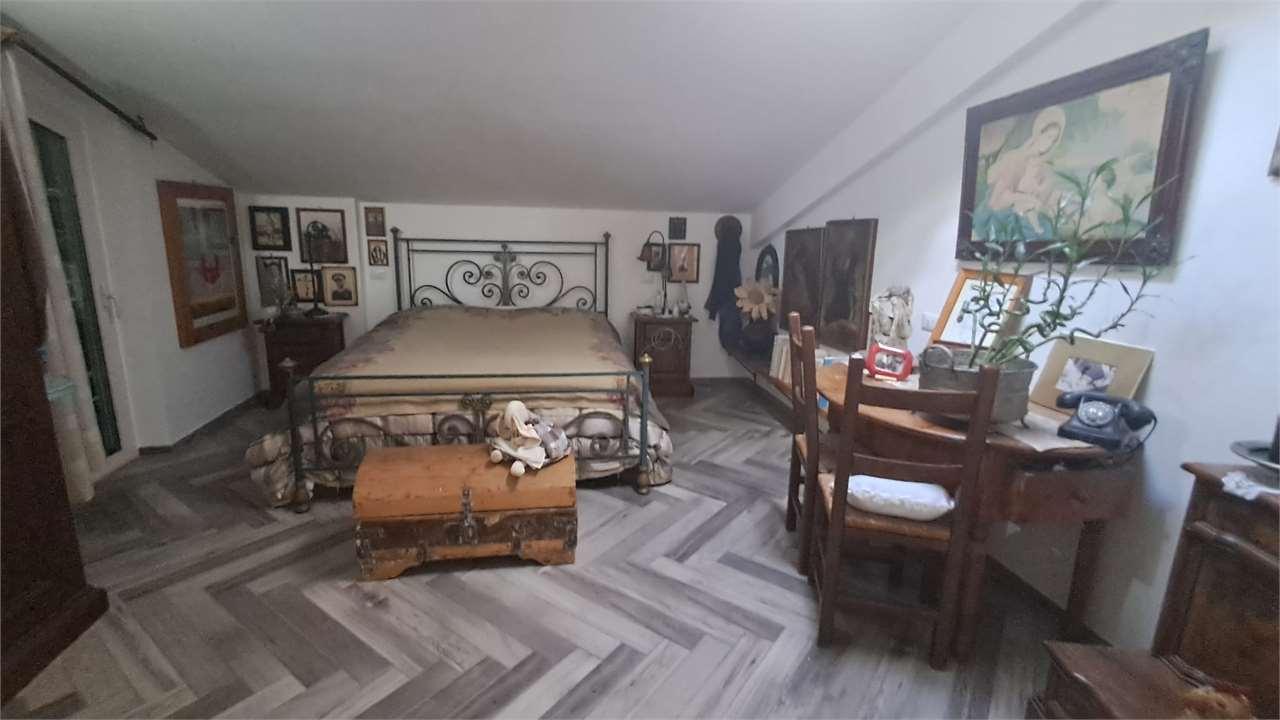 TRILOCALE VENDITA CAMERANO 10