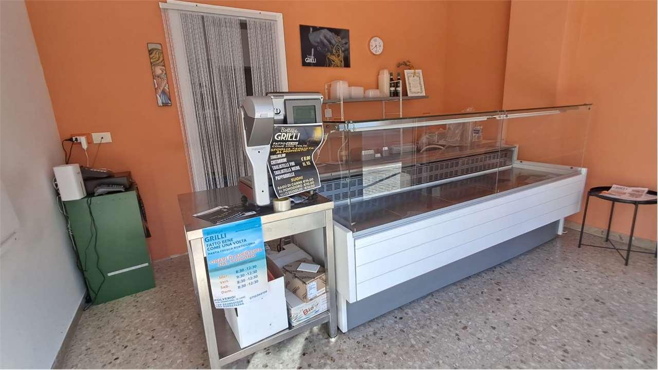 NEGOZIO VENDITA POLVERIGI 10