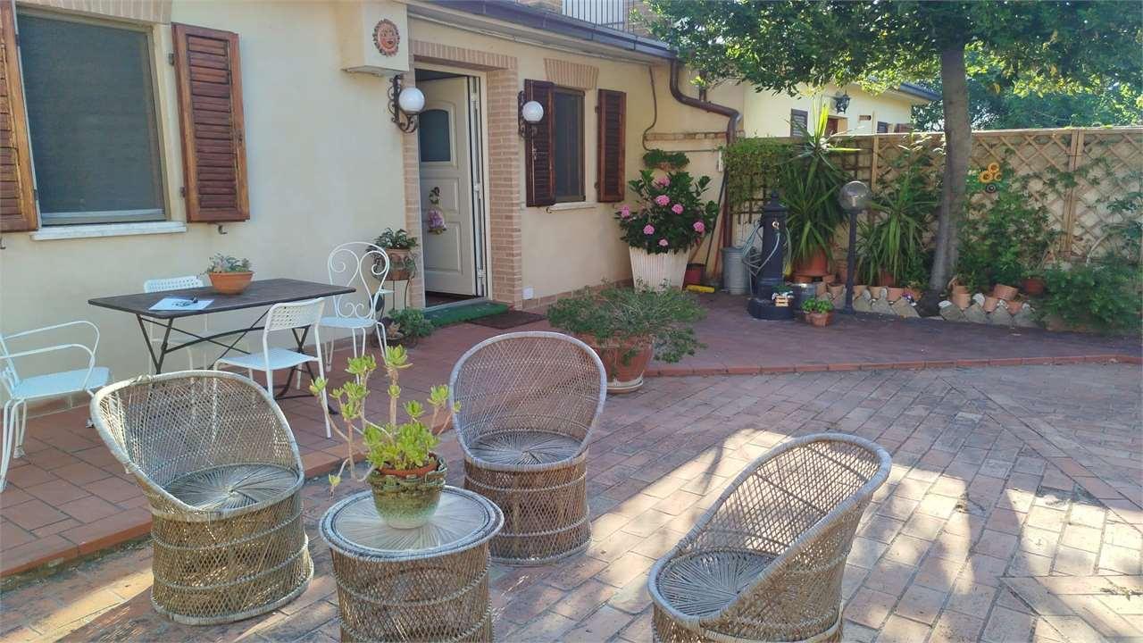 PORZIONE VILLA VENDITA AGUGLIANO 2