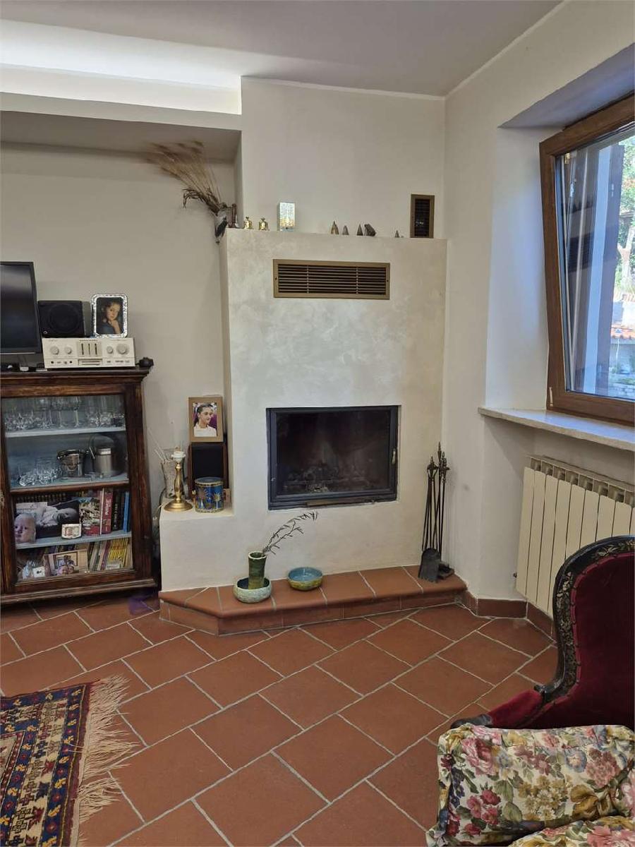 PORZIONE VILLA VENDITA AGUGLIANO 19