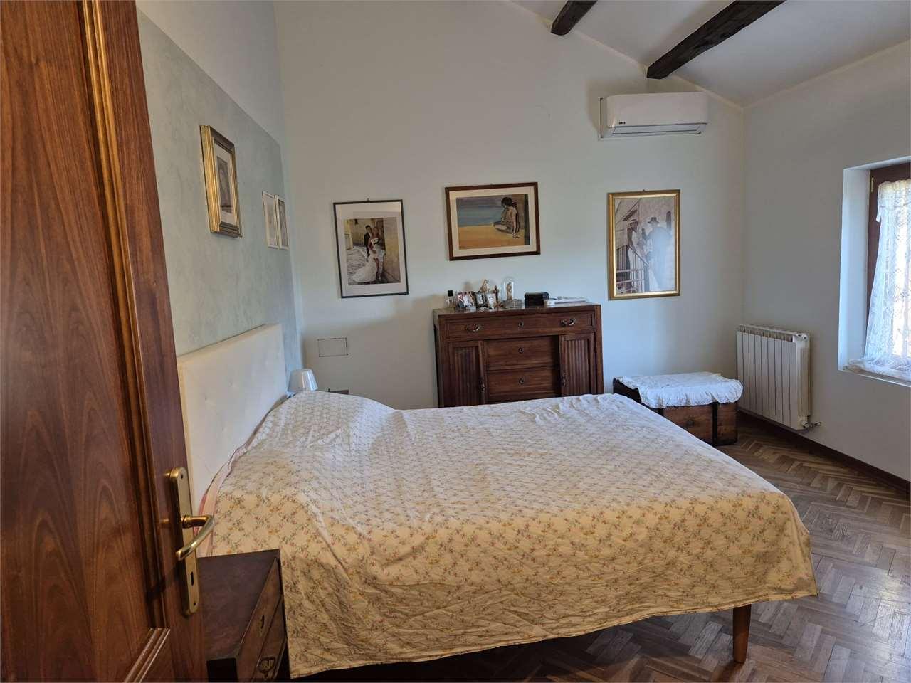 PORZIONE VILLA VENDITA AGUGLIANO 29