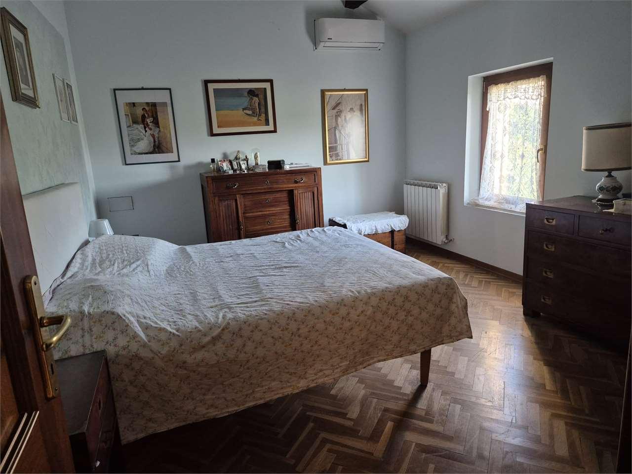 PORZIONE VILLA VENDITA AGUGLIANO 32