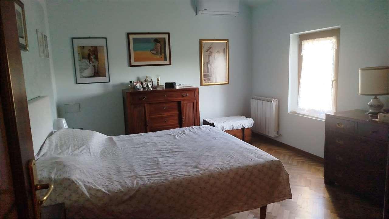 PORZIONE VILLA VENDITA AGUGLIANO 36