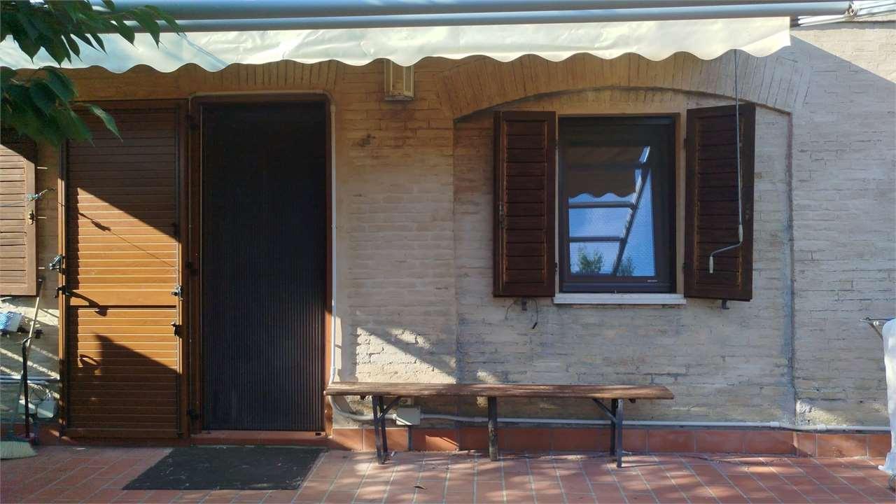PORZIONE VILLA VENDITA AGUGLIANO 42