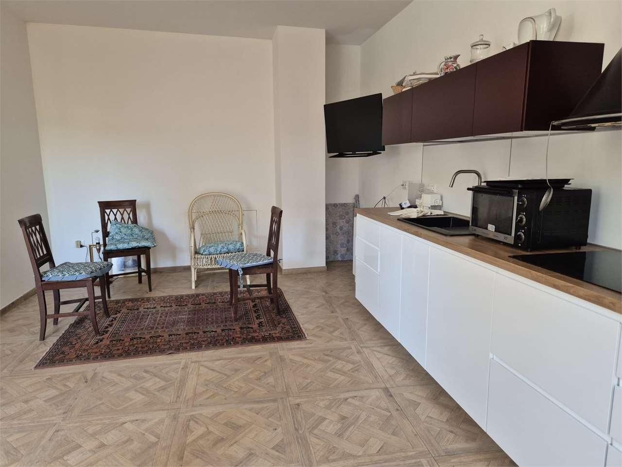 PORZIONE VILLA VENDITA AGUGLIANO 54