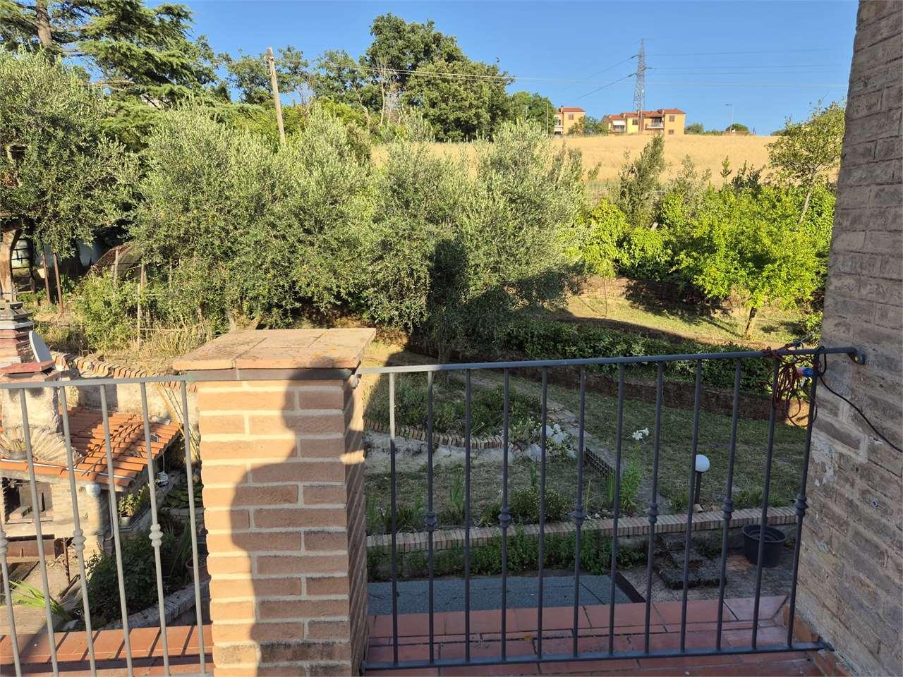 PORZIONE VILLA VENDITA AGUGLIANO 70