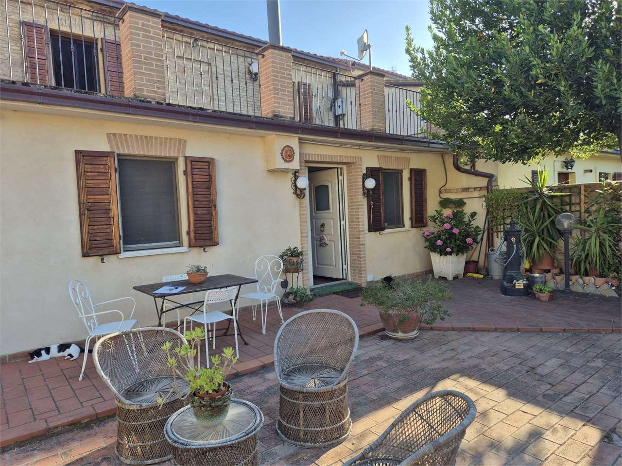PORZIONE VILLA VENDITA AGUGLIANO 85