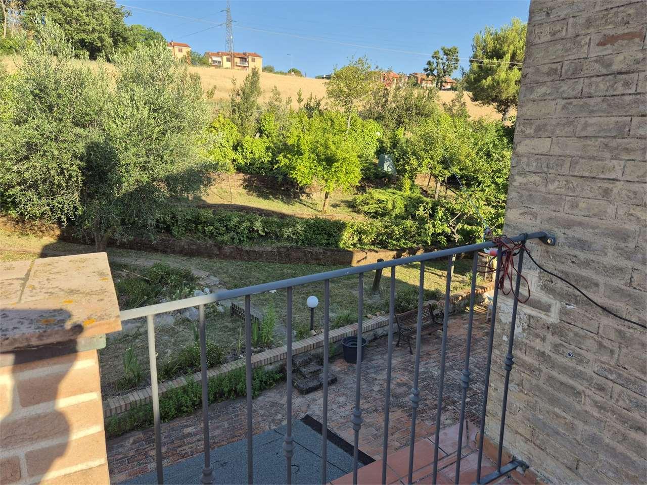 PORZIONE VILLA VENDITA AGUGLIANO 90