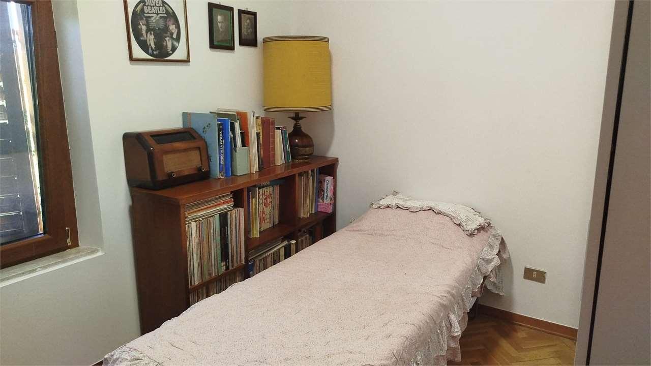 PORZIONE VILLA VENDITA AGUGLIANO 95