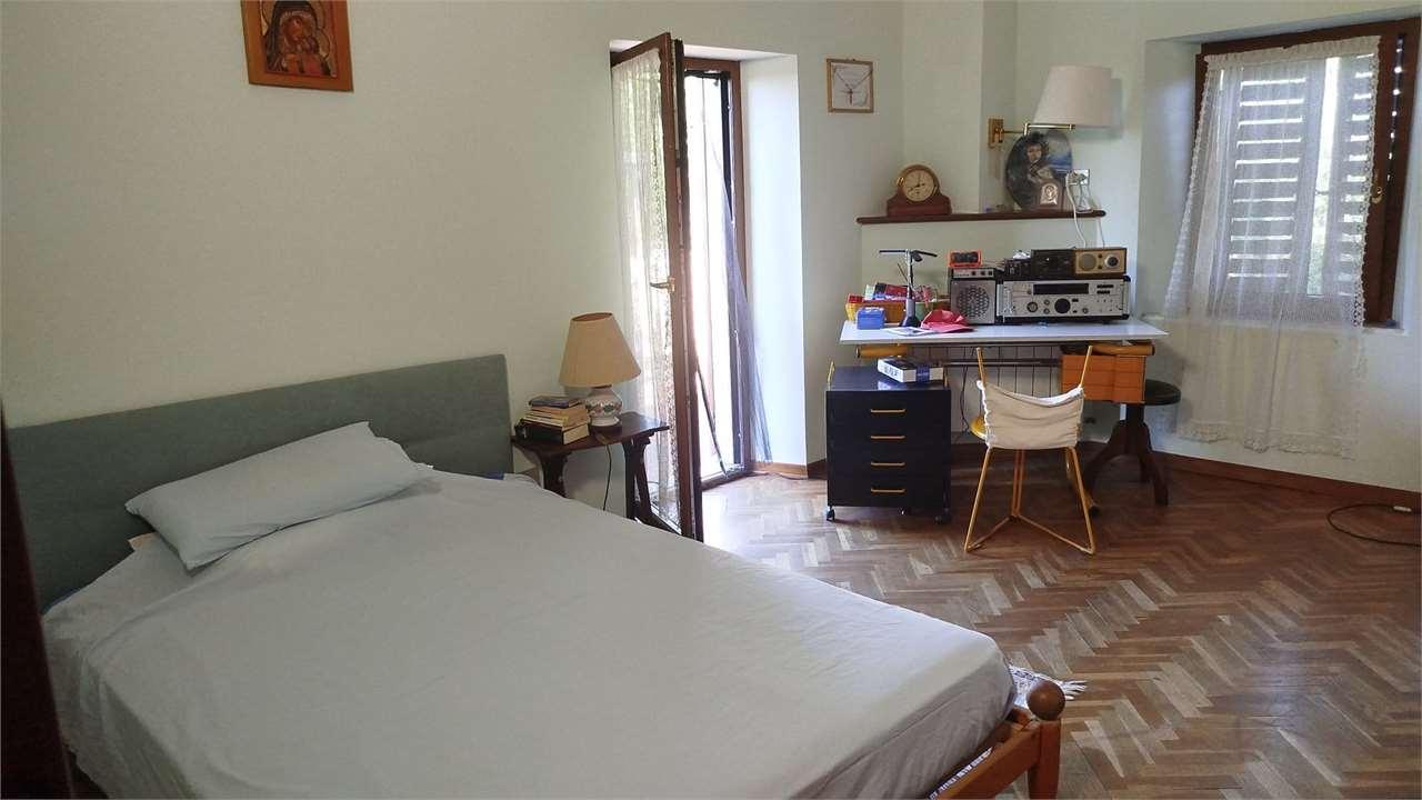 PORZIONE VILLA VENDITA AGUGLIANO 96
