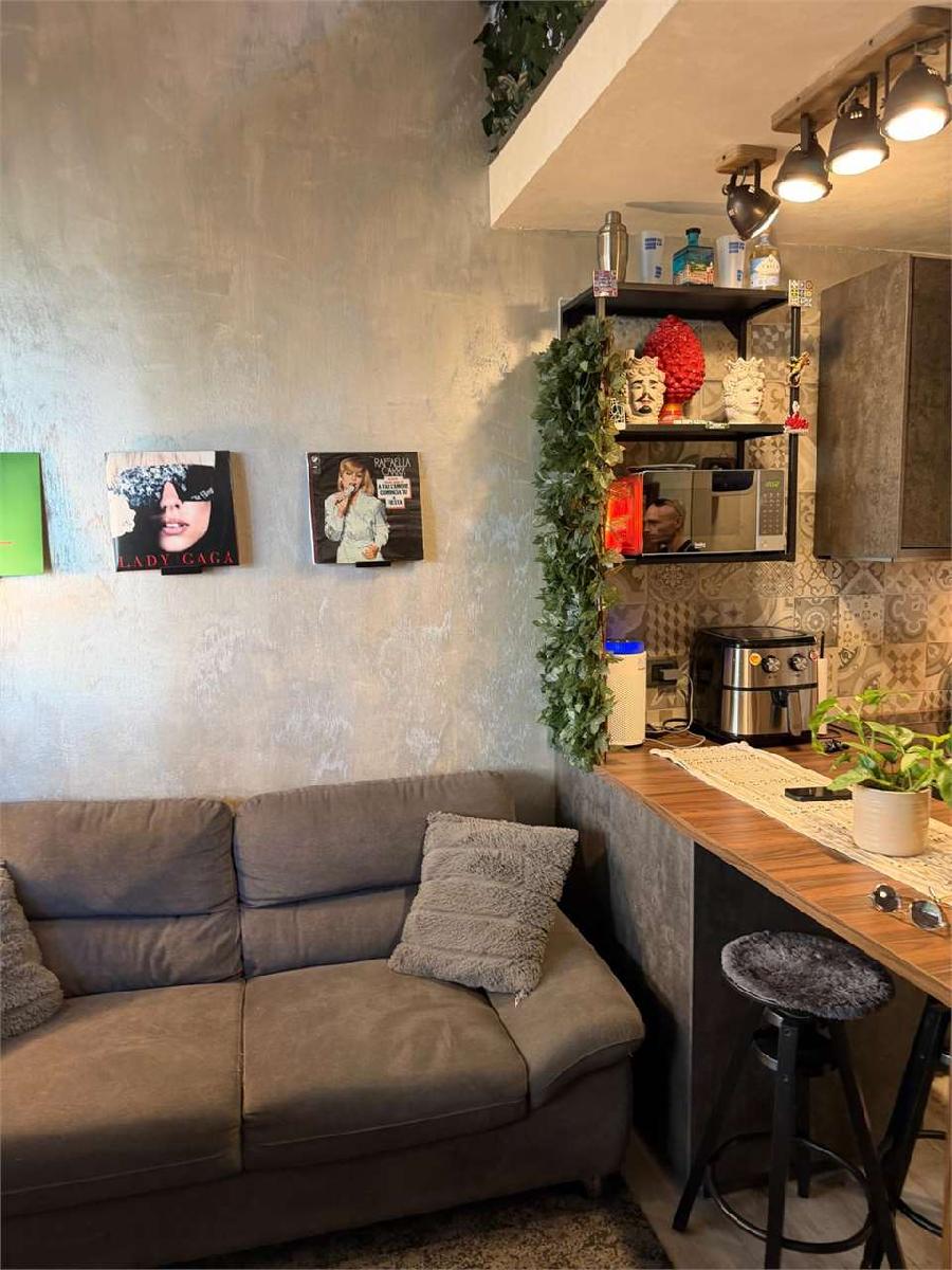 1 LOCALE VENDITA ANCONA 6