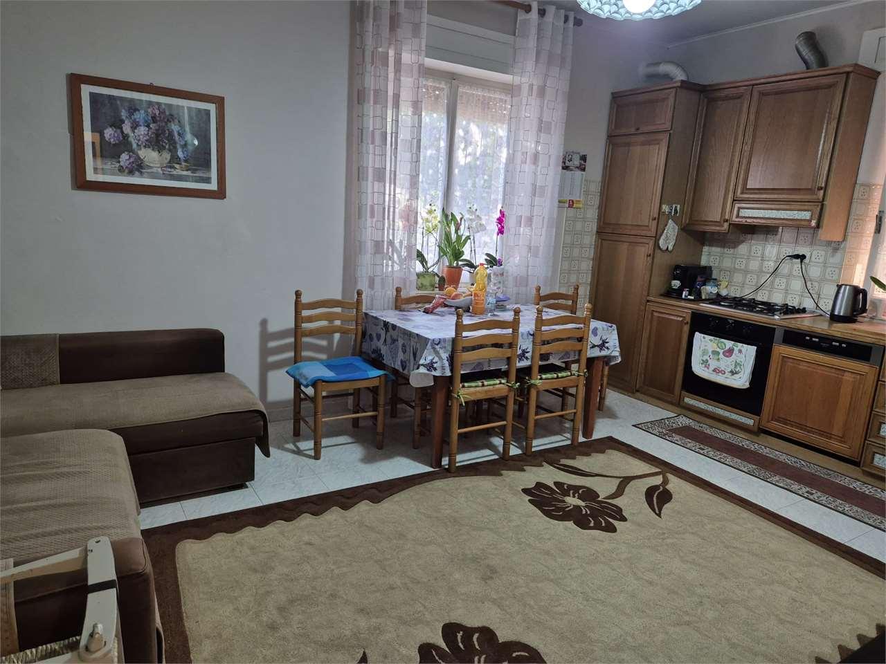 TRILOCALE VENDITA CAMERANO 3