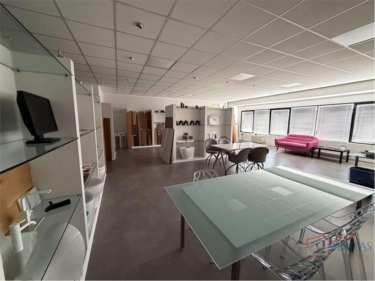 <span class='testorotoimmob'>V000177 / OFFICE / SALE / ANCONA / BARACCOLA</span>