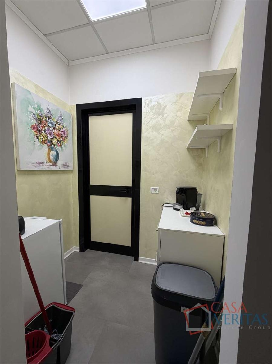 UFFICIO VENDITA ANCONA 18