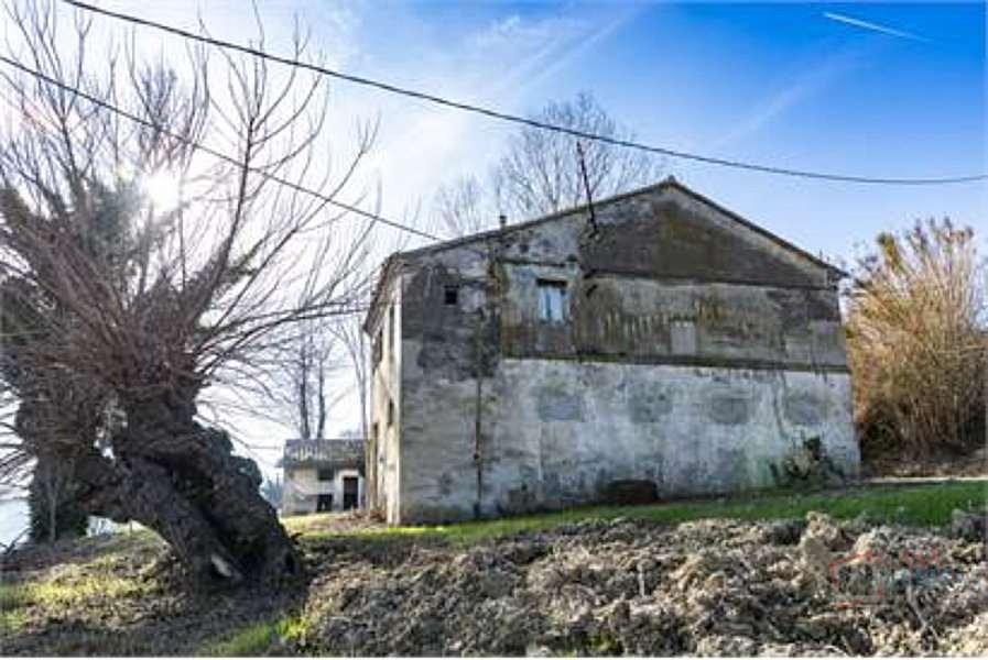 RUSTICO/CASALE VENDITA ANCONA 5