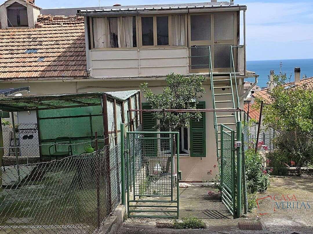 <span class='testorotoimmob'>V000170 / TOWN HOUSE / SALE / FALCONARA MARITTIMA</span>