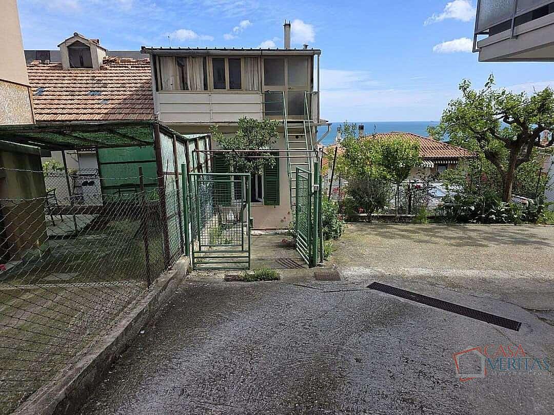CASA SINGOLA VENDITA FALCONARA MARITTIMA 2