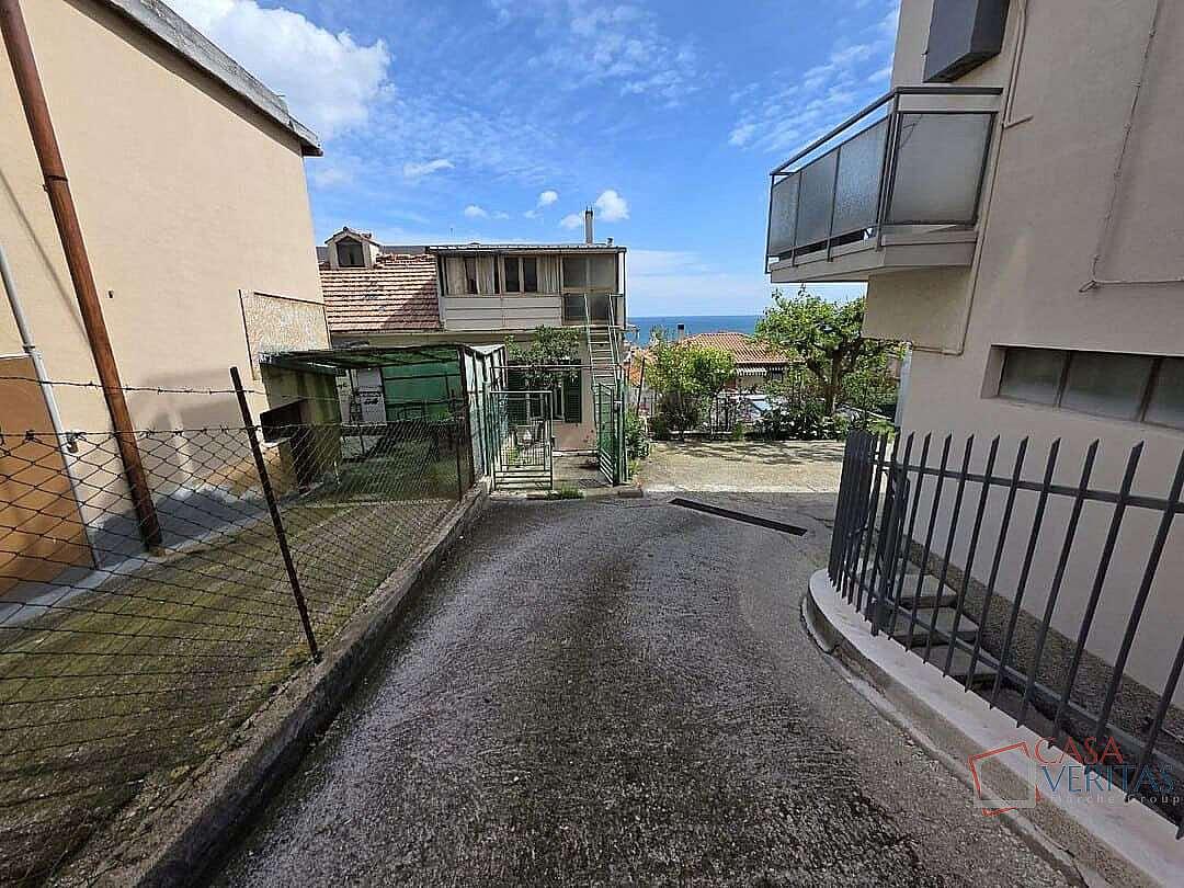 CASA SINGOLA VENDITA FALCONARA MARITTIMA 3