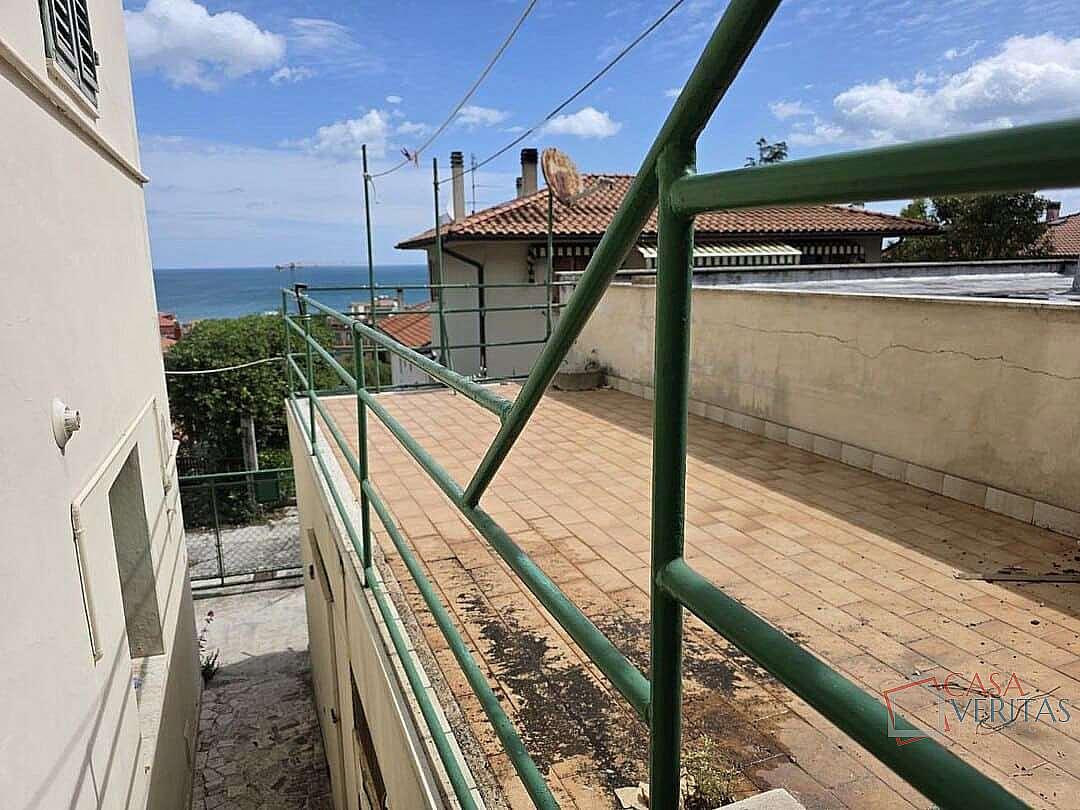 CASA SINGOLA VENDITA FALCONARA MARITTIMA 42