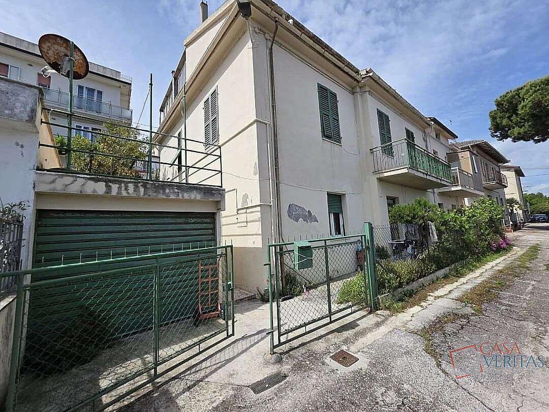CASA SINGOLA VENDITA FALCONARA MARITTIMA 43