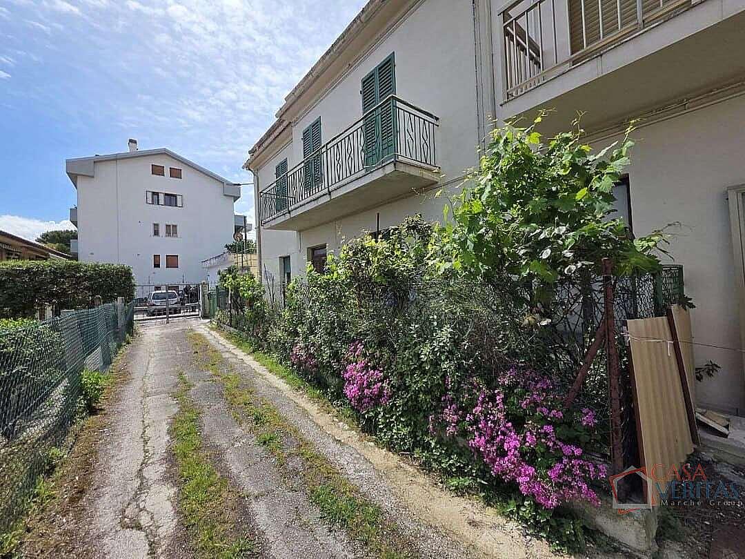 CASA SINGOLA VENDITA FALCONARA MARITTIMA 44