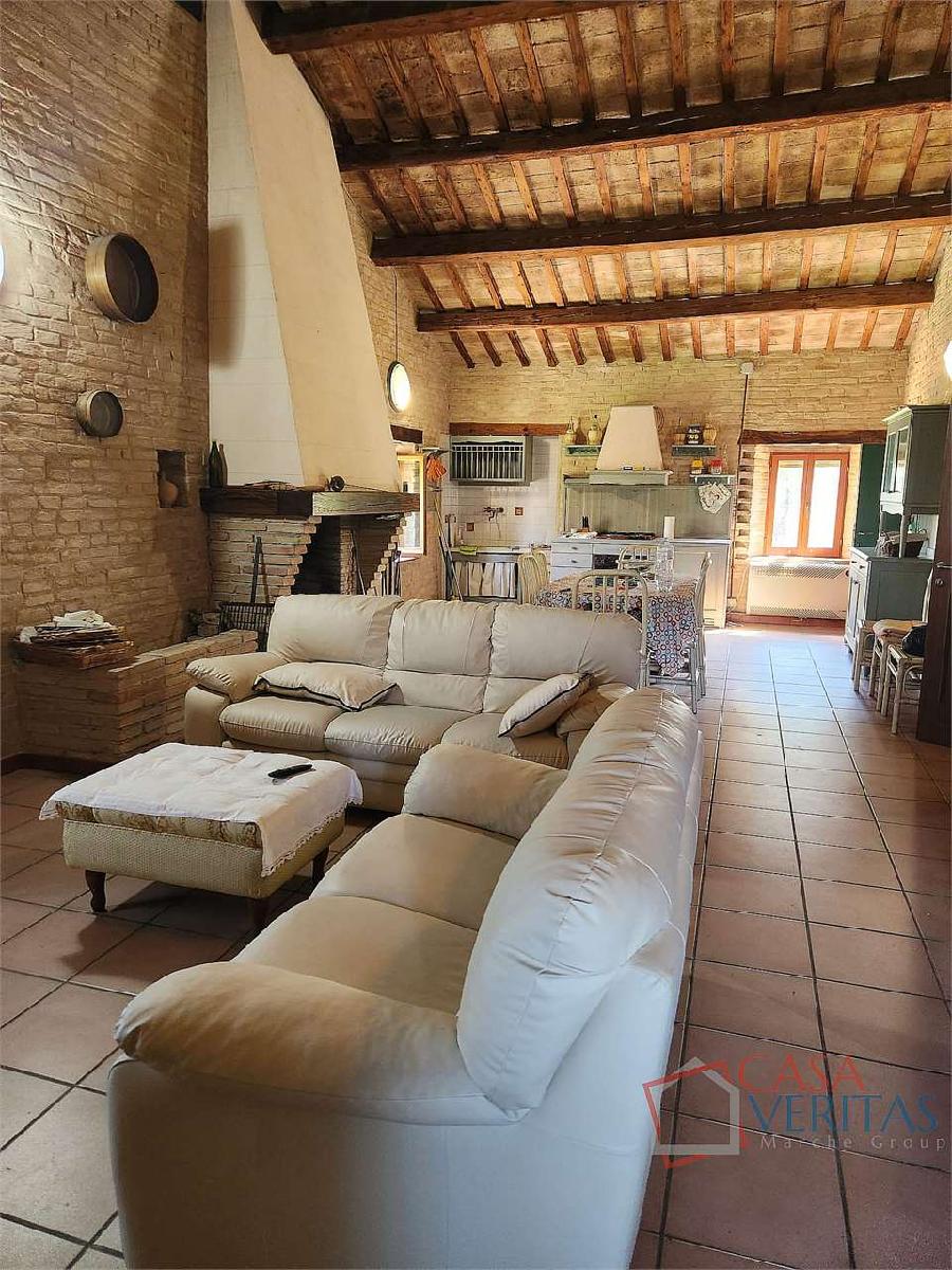 VILLA VENDITA RECANATI 6