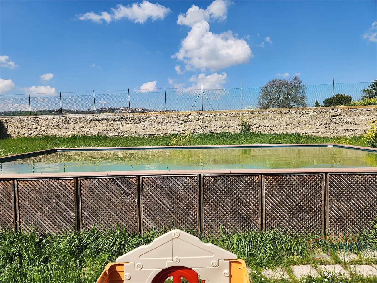 VILLA VENDITA RECANATI 37