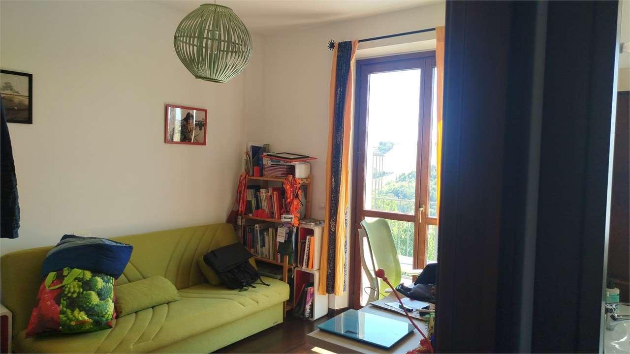 VILLETTA SCHIERA VENDITA AGUGLIANO 7