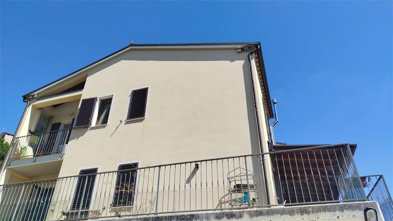 VILLETTA SCHIERA VENDITA AGUGLIANO 24