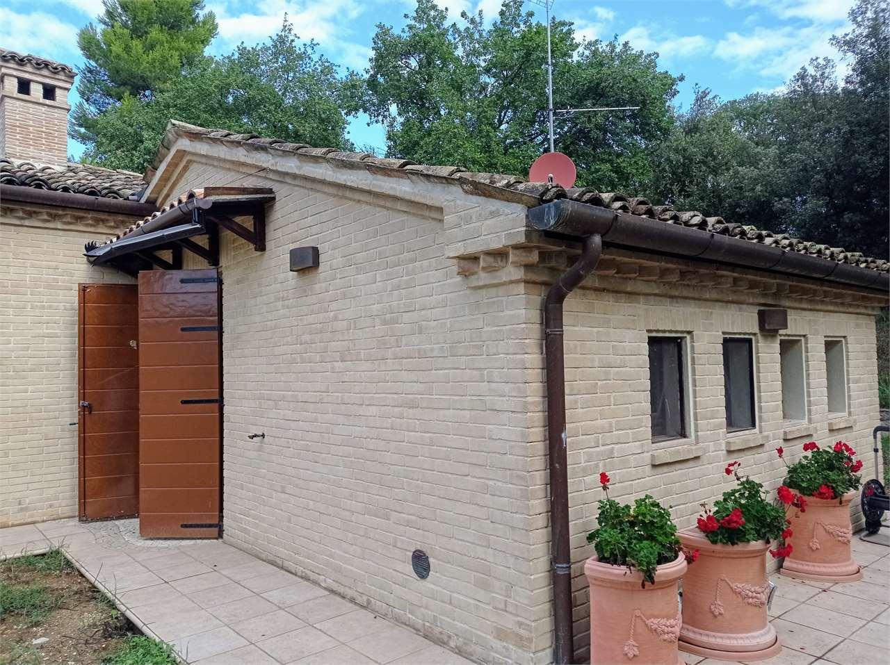 VILLA VENDITA CAMERANO 3