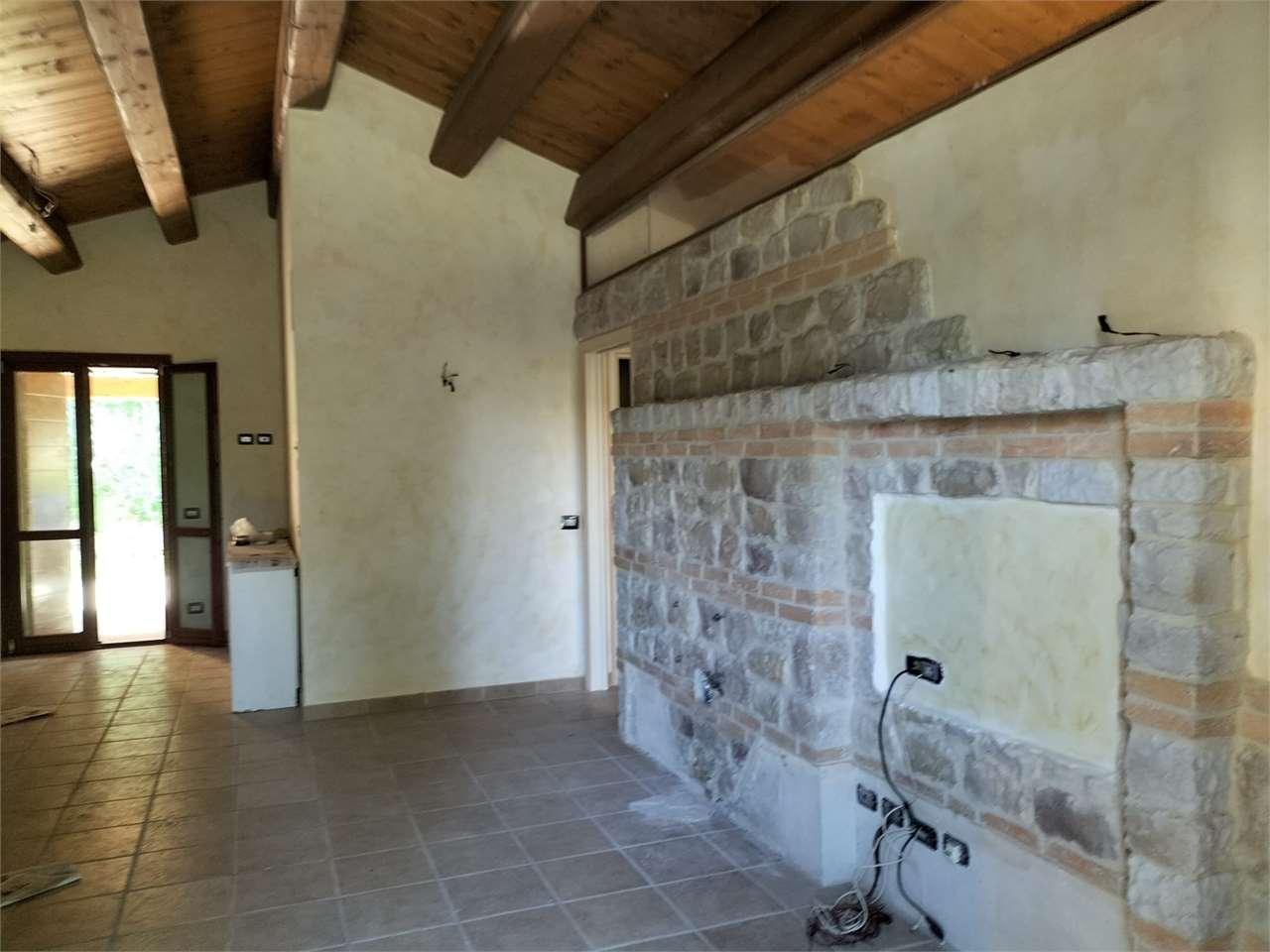 VILLA VENDITA CAMERANO 7