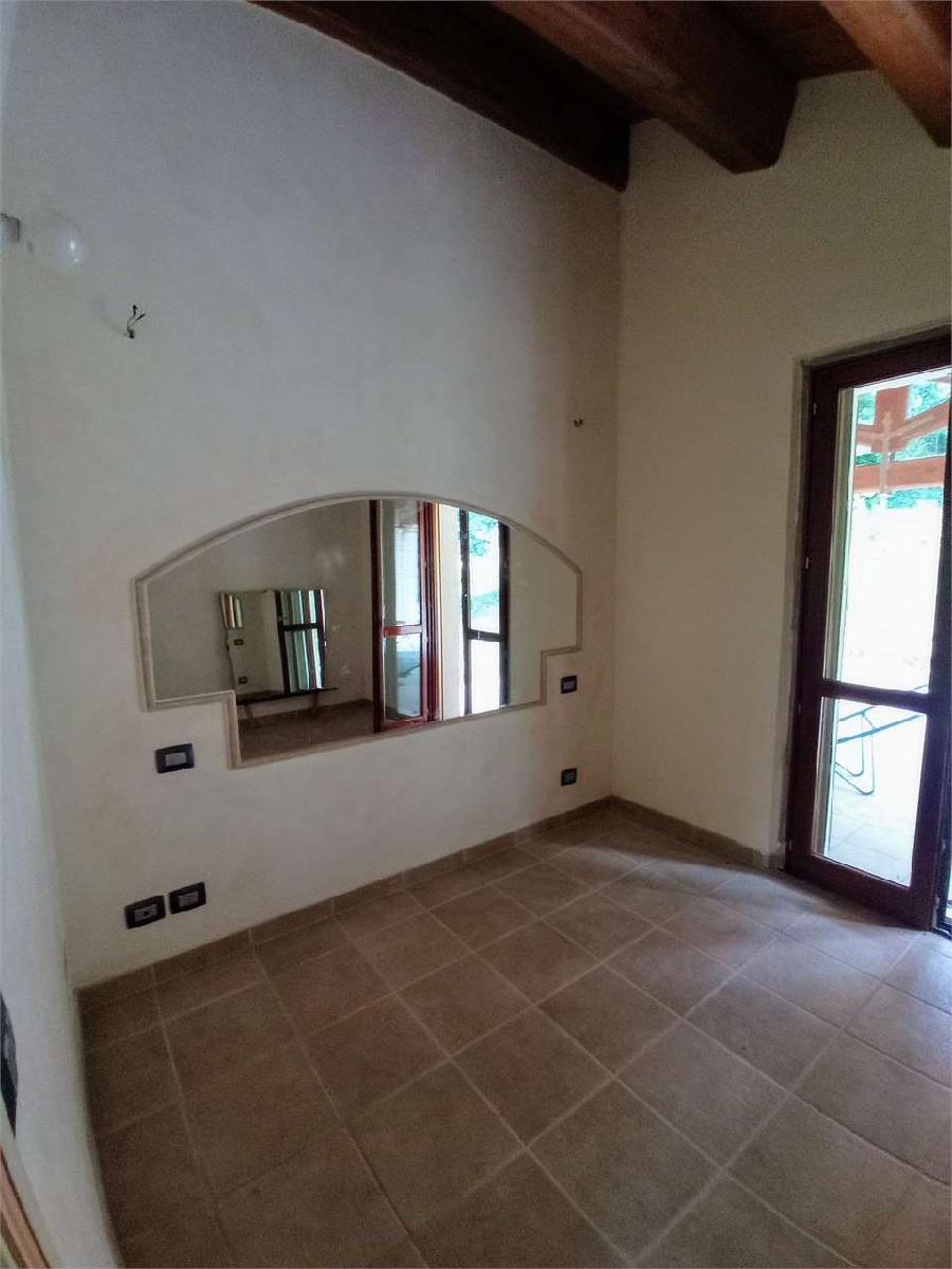VILLA VENDITA CAMERANO 10